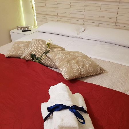 Philos - Appartements & Rooms Taranto Exterior foto
