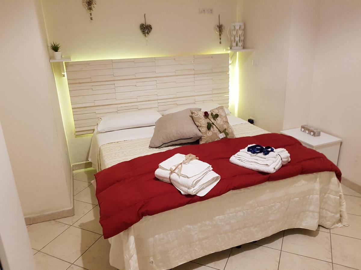 Philos - Appartements & Rooms Taranto Exterior foto