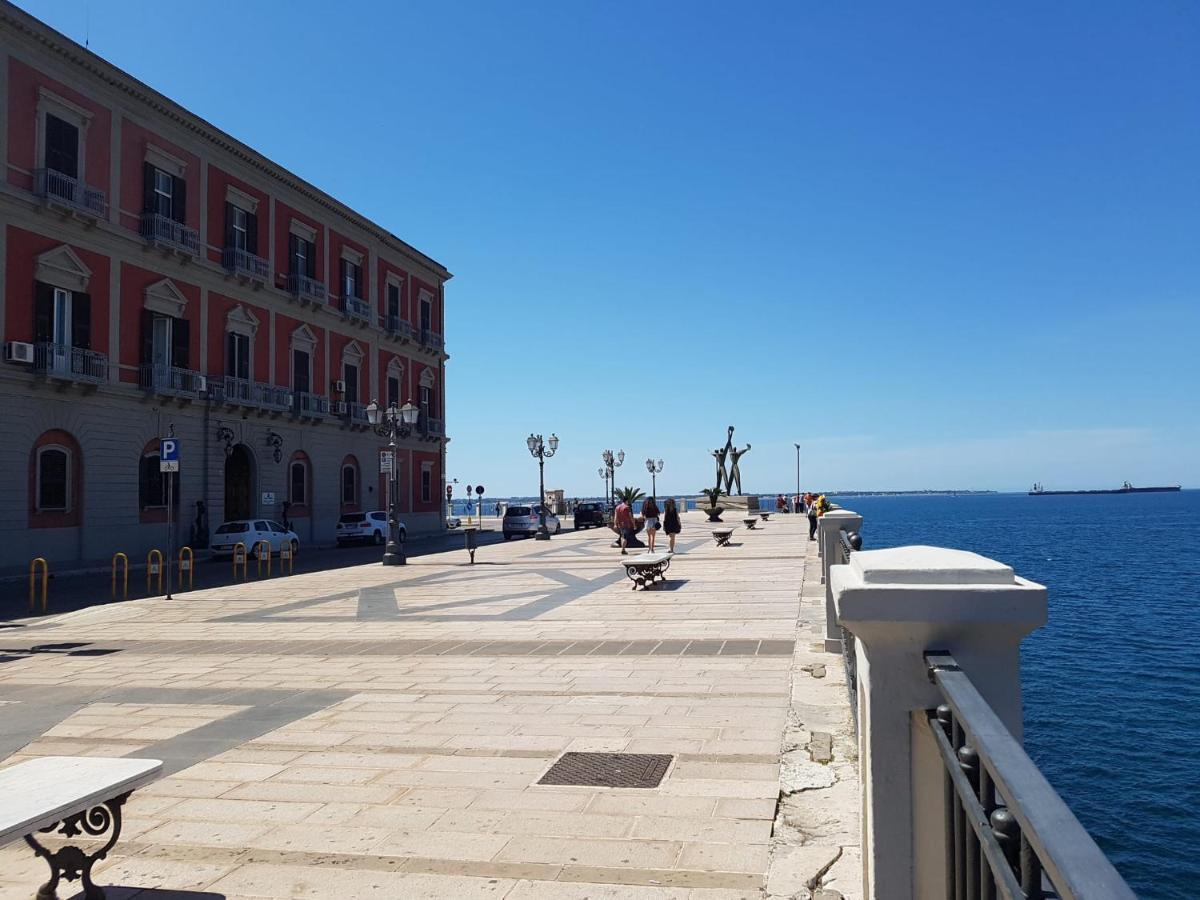 Philos - Appartements & Rooms Taranto Exterior foto