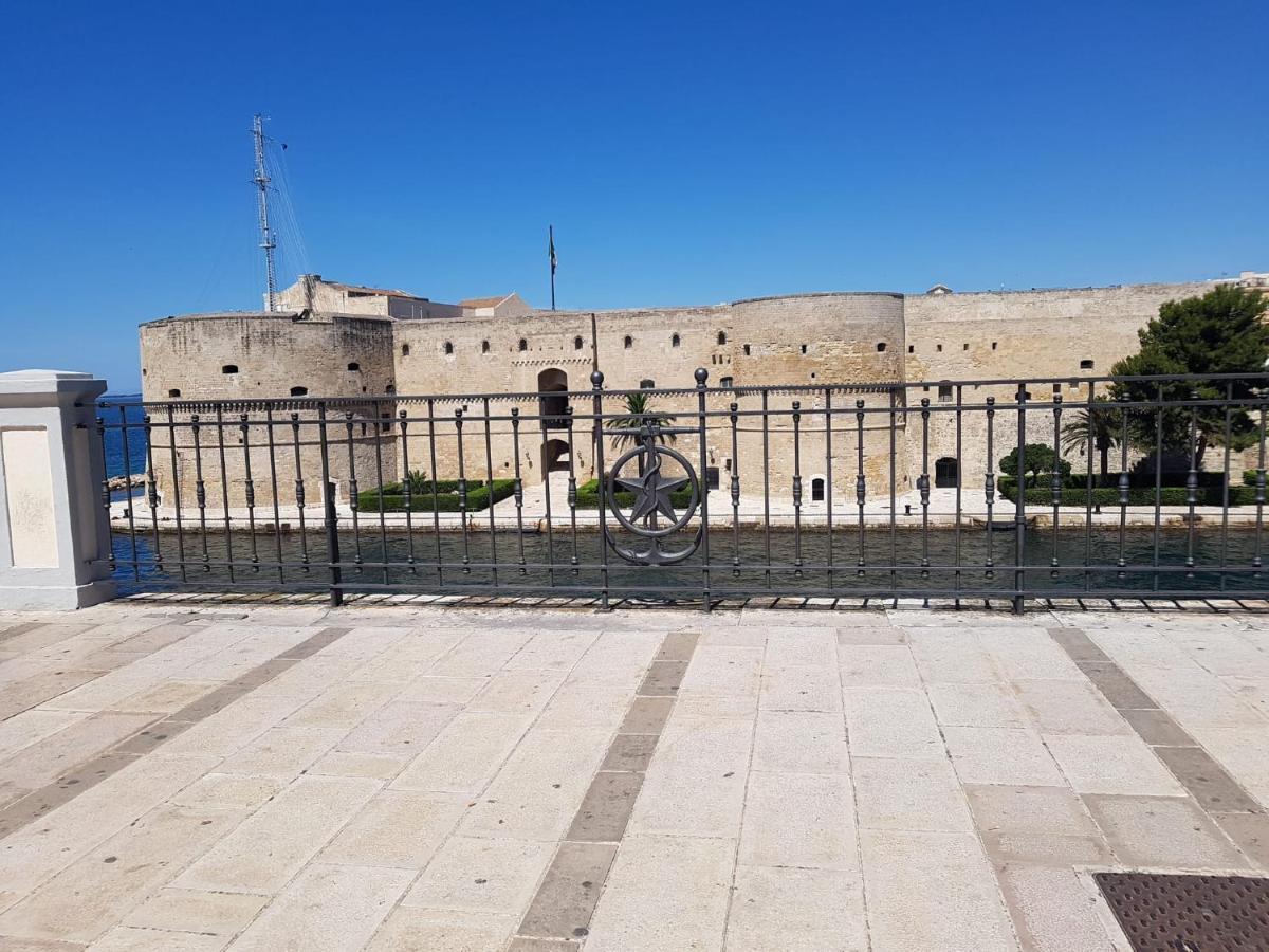 Philos - Appartements & Rooms Taranto Exterior foto
