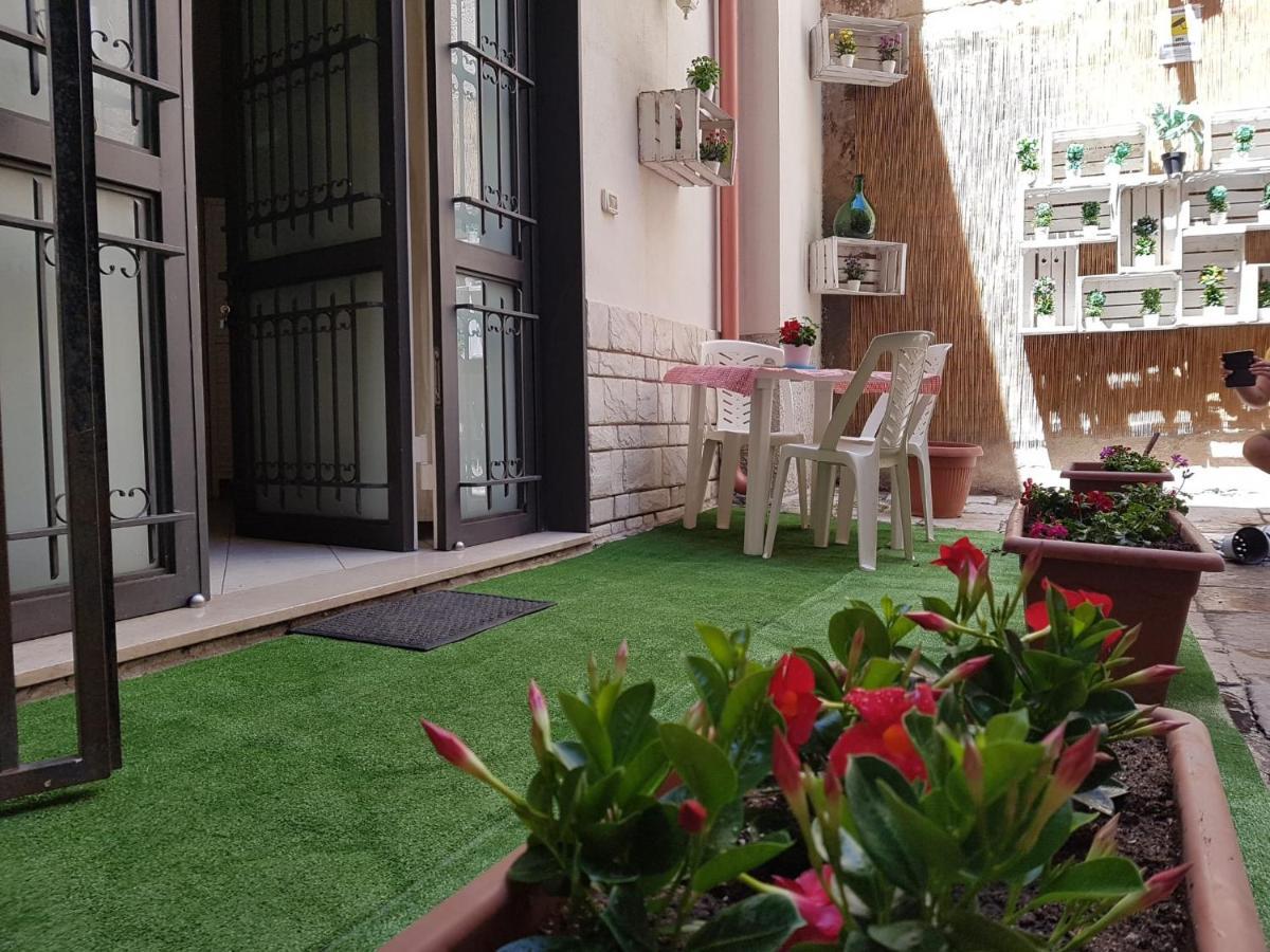 Philos - Appartements & Rooms Taranto Exterior foto