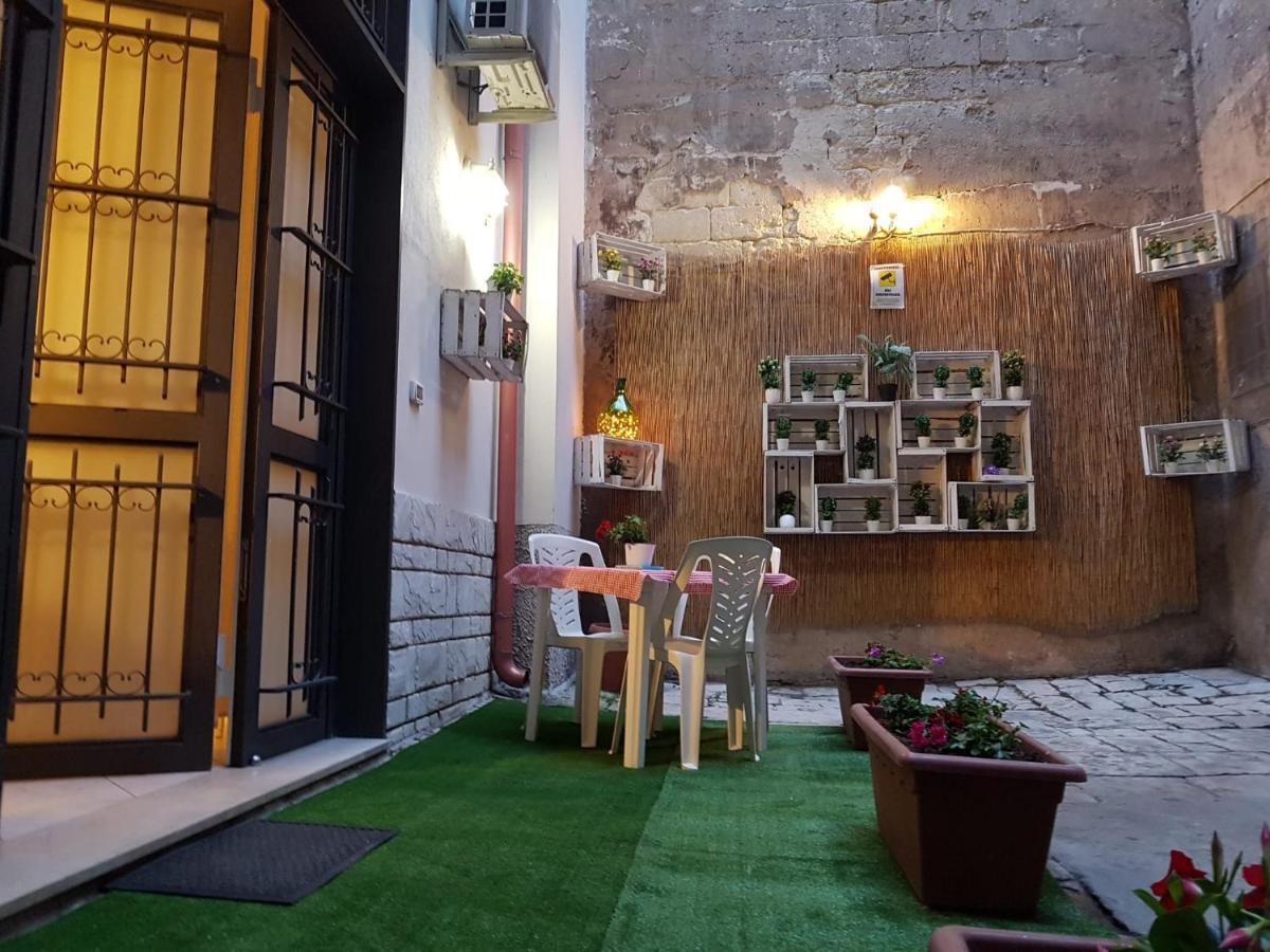 Philos - Appartements & Rooms Taranto Exterior foto
